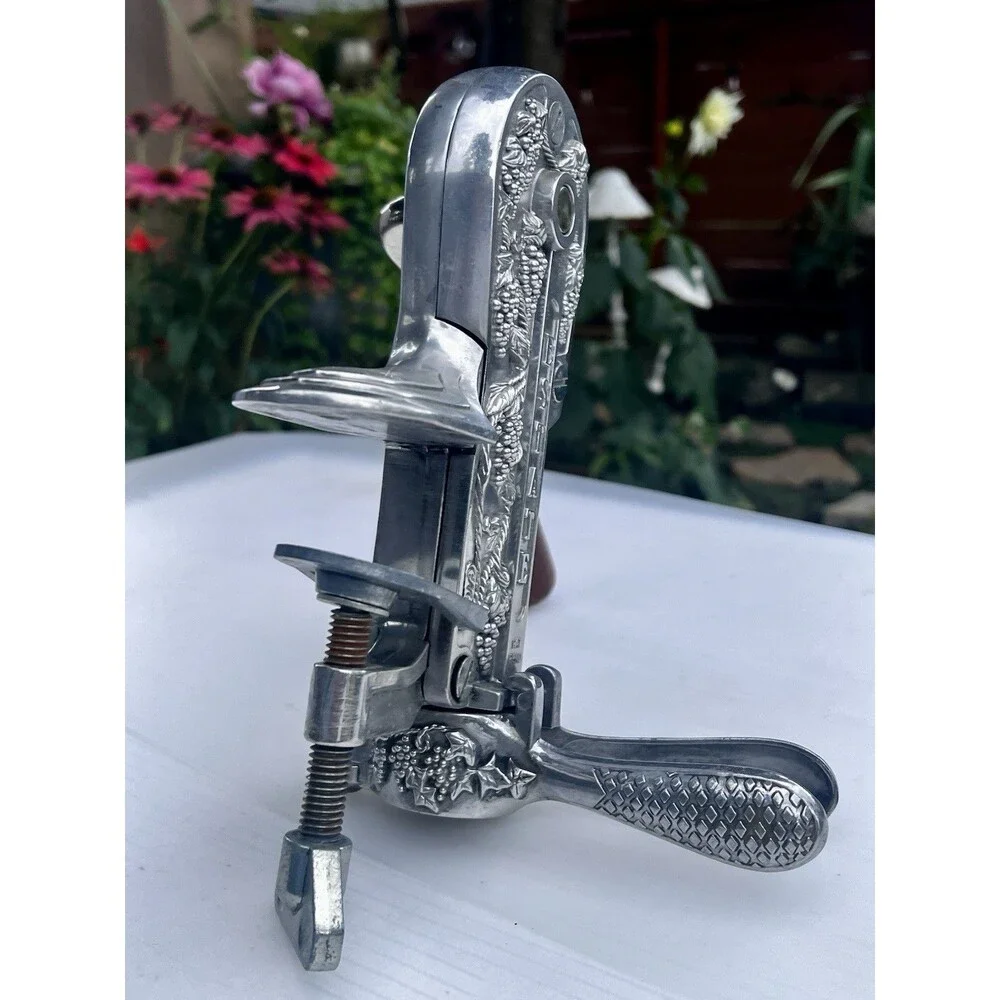 Vintage Rogar Estate Table Top Clamp Wine Bottle Opener Corkscrew Wooden Handle